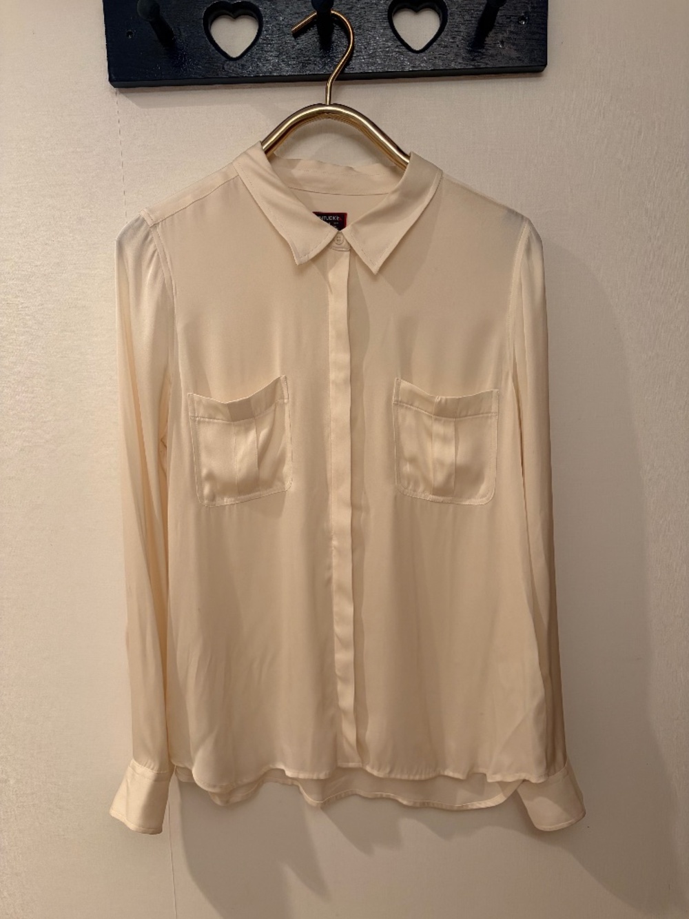 UNTUCKit Ivory Silk Button down Blouse
